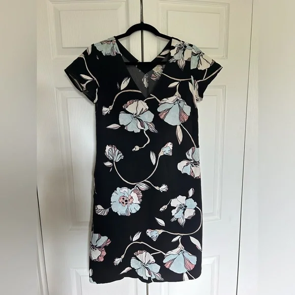 Women’s floral dress - XS - NWOT - Picture 1 of 2